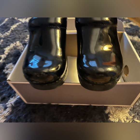 Dansko Clogs - Shiny Black - Picture 3 of 3